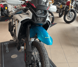 CF Moto MT450 vista frontale